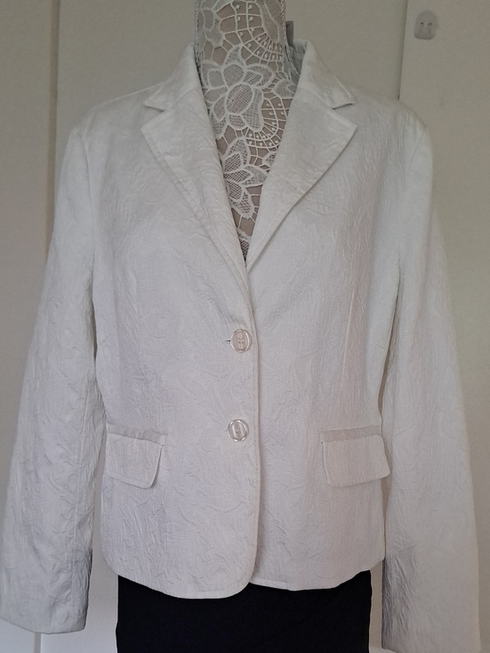 Liz Claiborne Jackets & Blazers - Liz Claiborne Cream Textured Blazer Jacket